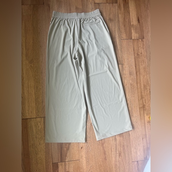 NWT Athleta Pinnacle Trouser‎ Pants Women’s Sz 14 Tan Beige Travel Lightweight - Picture 6 of 13